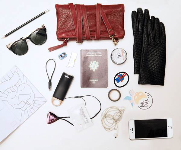 whats-in-my-bag-2